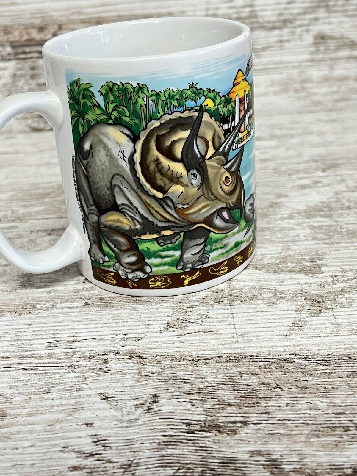 Jurassic Park Coffee Cup/Mug 2000 Universal Studios “Gary” Name on Cup