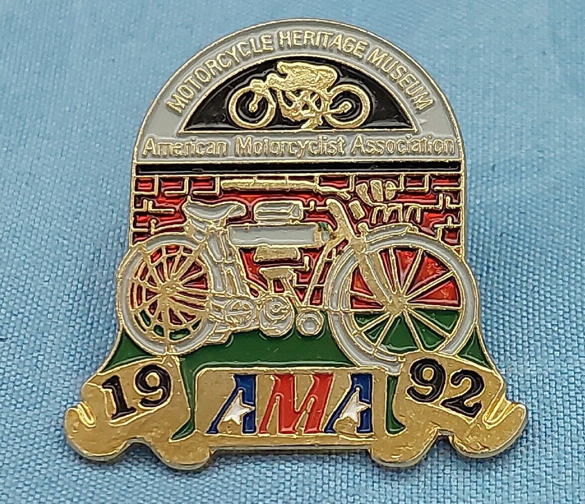 1992 AMERICAN MOTORCYCLE MUSEUM AMERICAN MOTORCYCLIST ASSOCIATION PIN NEW