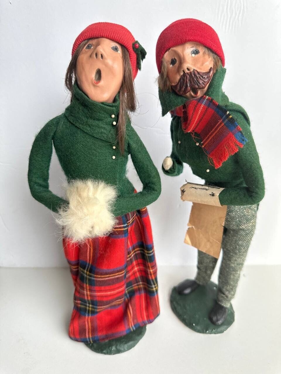 Vintage 1982 Byers Choice Carolers Traditional Woman With Muff&Man Coat Set Of 2