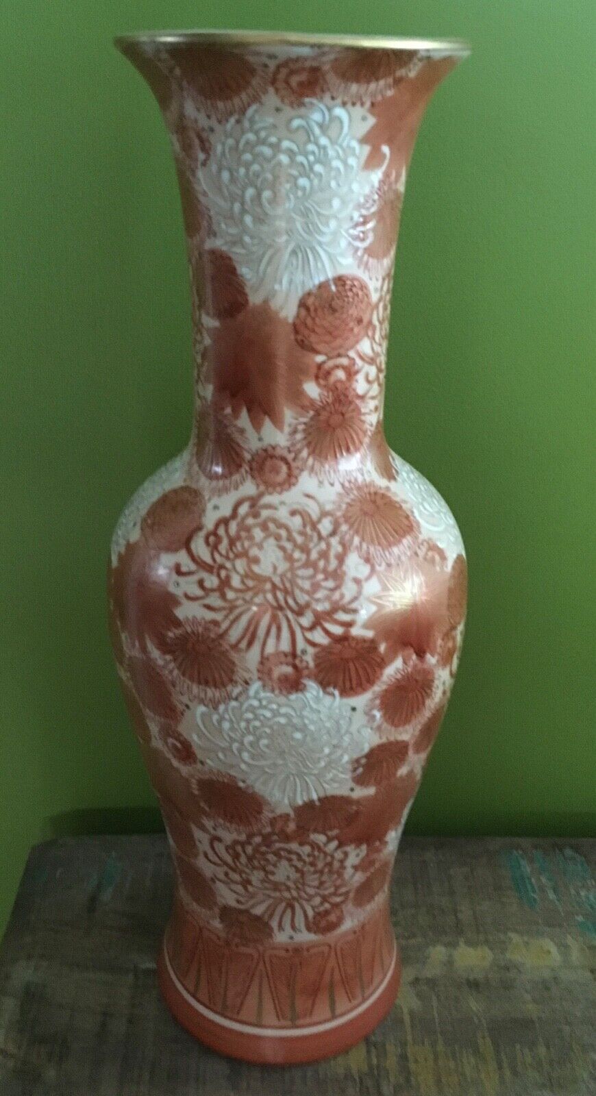 Large Vintage Japanese Fujita Kutani Porcelain Vase Painted With Chrysanthemums