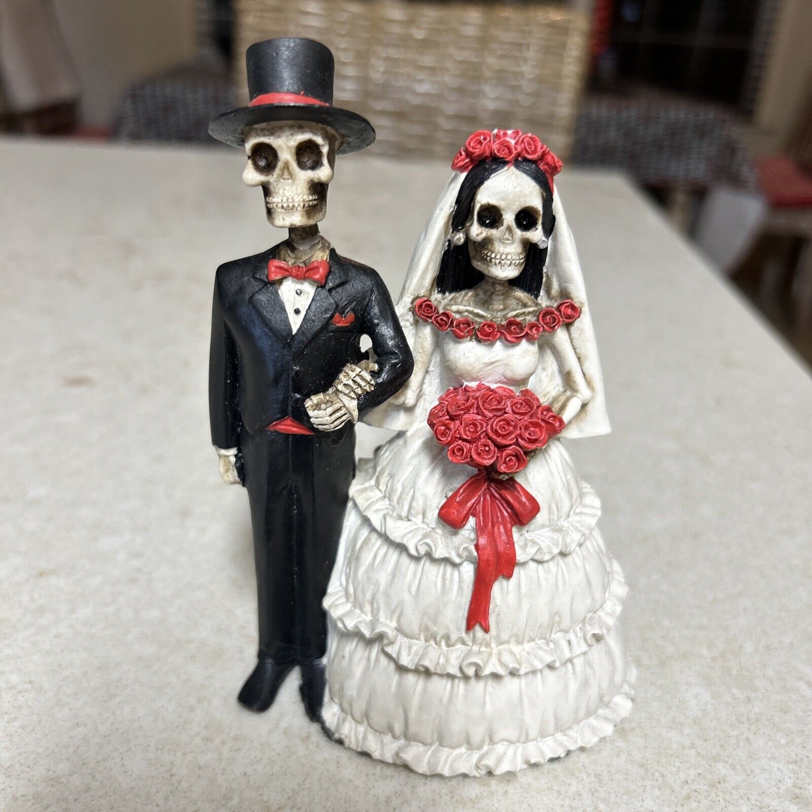 Ebros Love Never Dies Wedding Bride And Groom Skeleton Couple Figurine 5.5\
