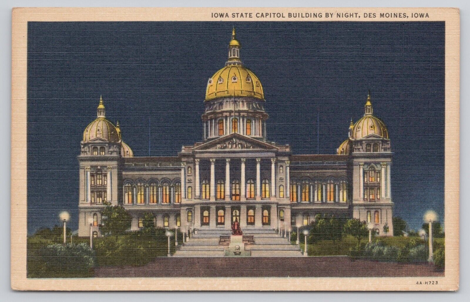 Des Moines Iowa State Capital by Night Vintage 1934 Unposted Postcard