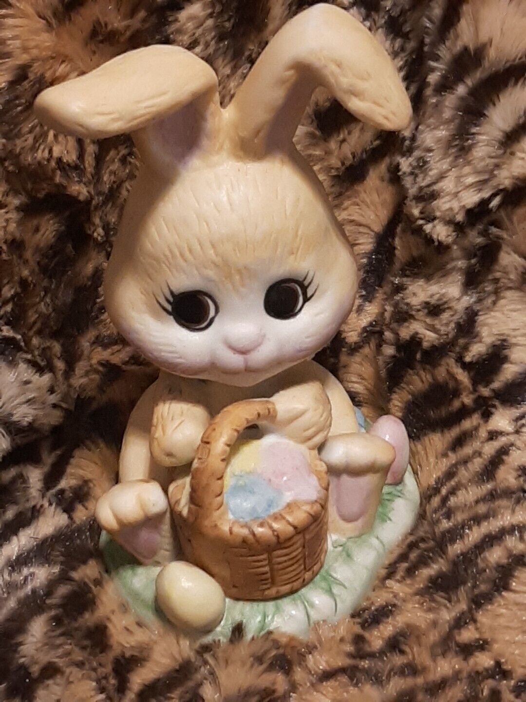 Enesco 1979 4.5” Bisque Porcelain Easter Bunny Rabbit Figurine Basket of Eggs