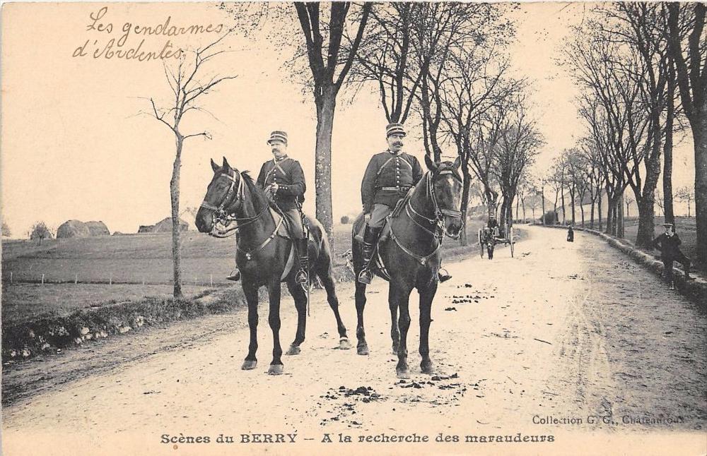 CPA 18 SCENES BERRY IN SEARCH OF MARAUDERS (THE GENDARMES) CPA RARE