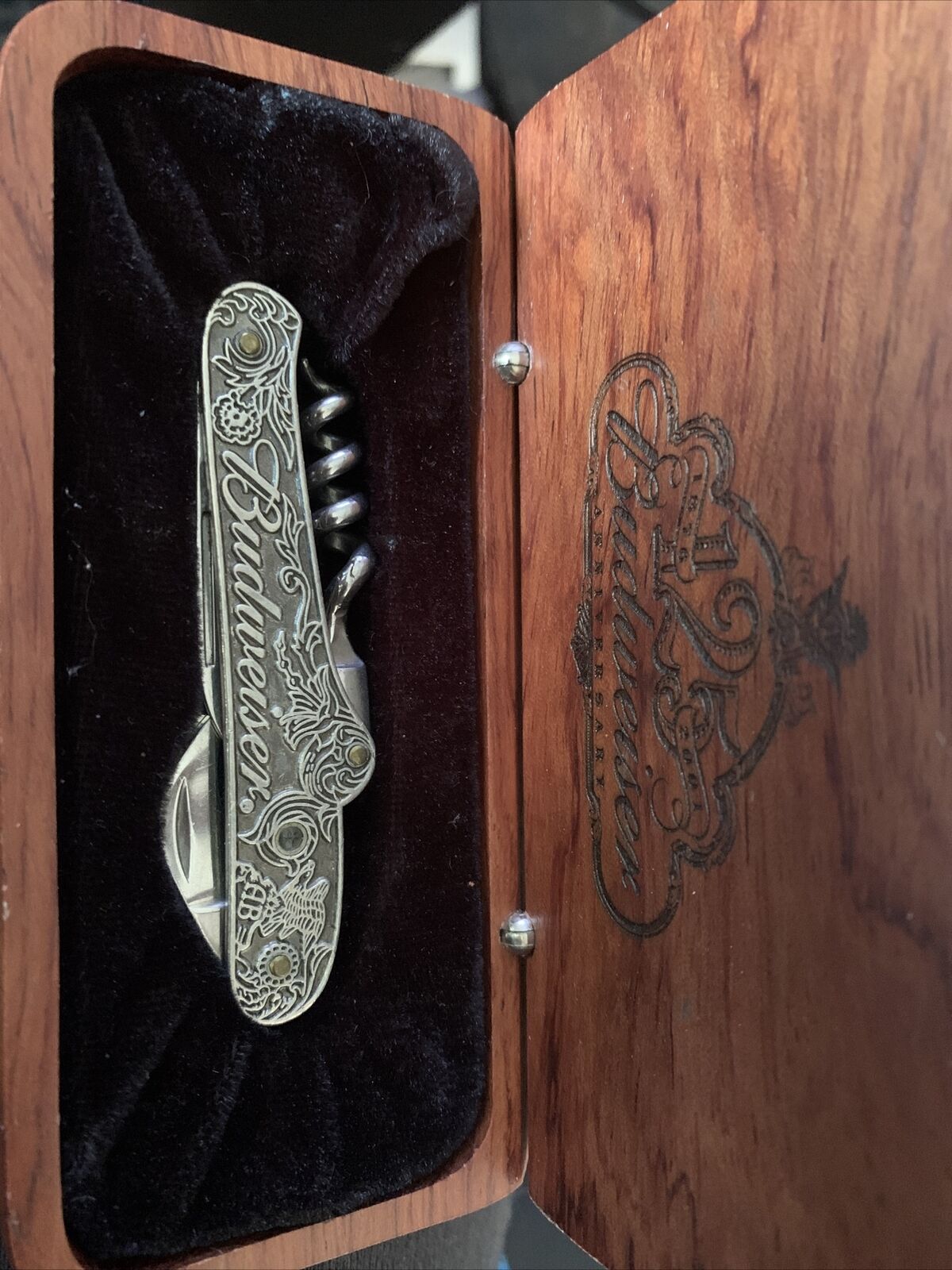 BUDWEISER 125TH ANNIVERSARY COMMEMORATIVE POCKET KNIFE