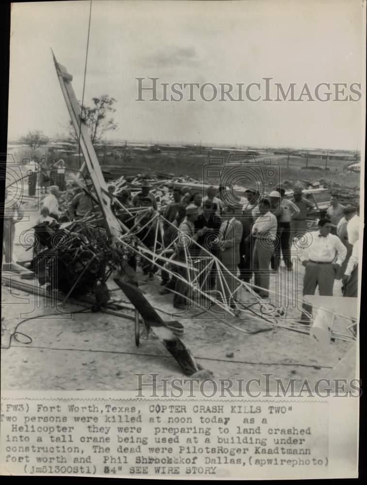 1954 Press Photo Helicopter crashes into crane at construction site, Texas