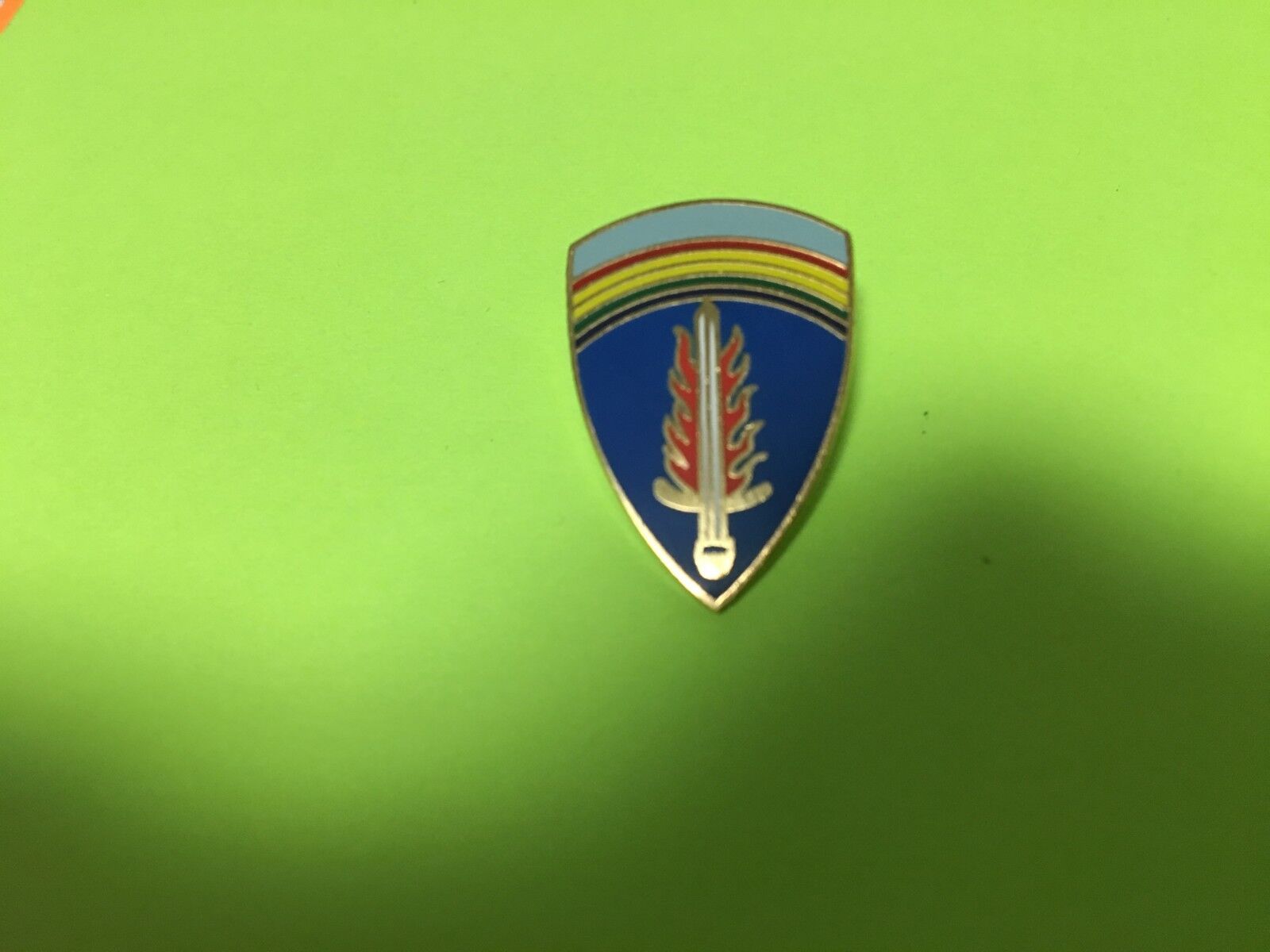 US  7TH ARMY EUROPE HAT PIN
