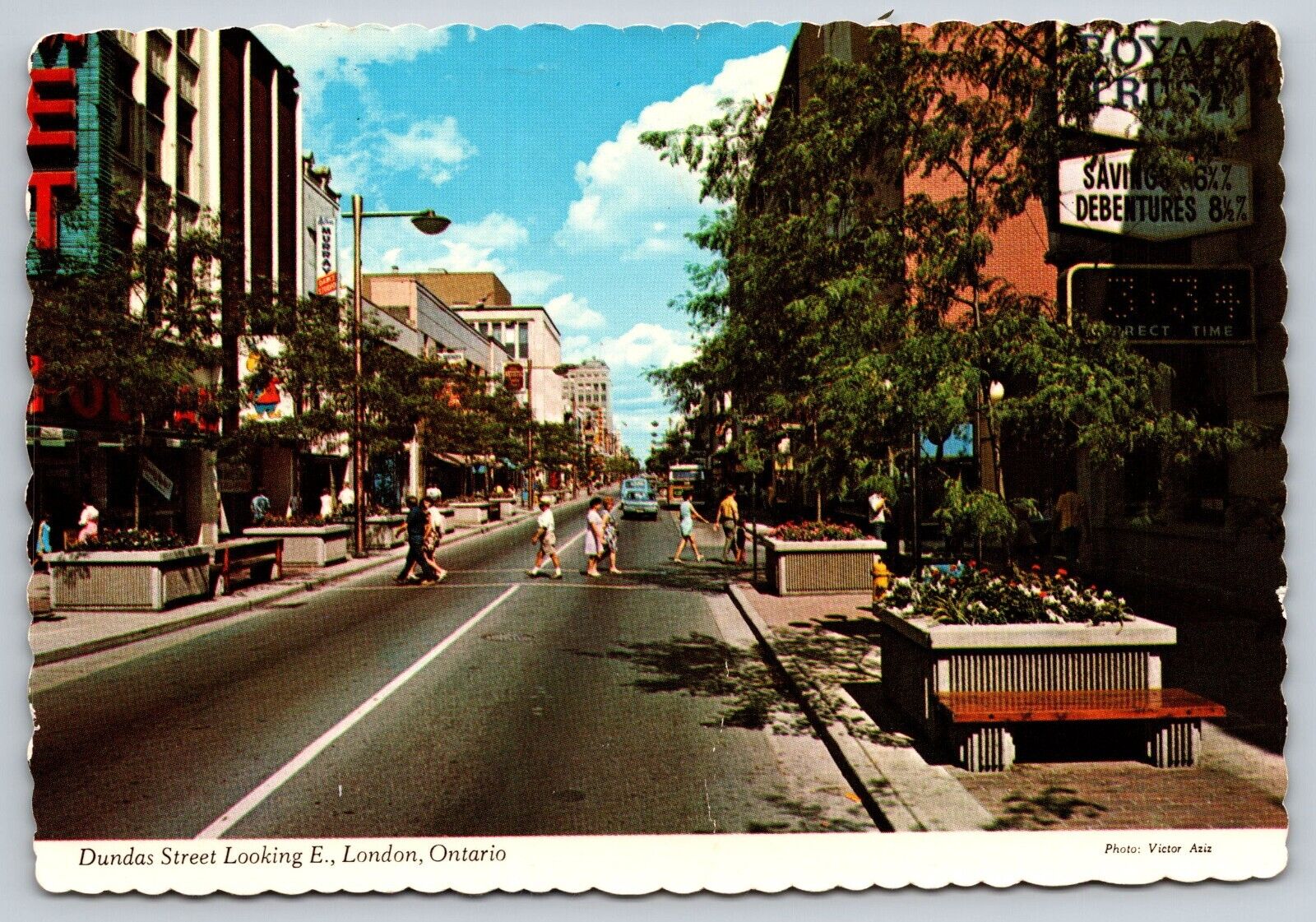 Postcard Canada Ontario London Dundas Street looking east  c1984  2B
