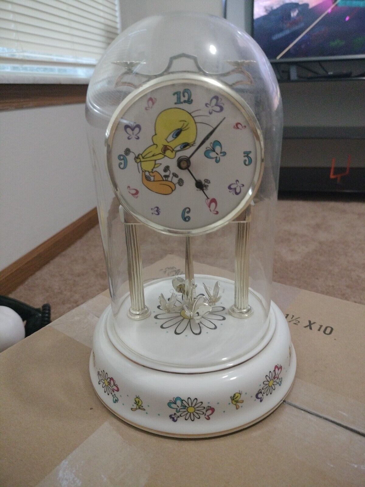 Bouquet Of Tweety Anniversary Clock, Looney Tunes, Tweety Bird 2000