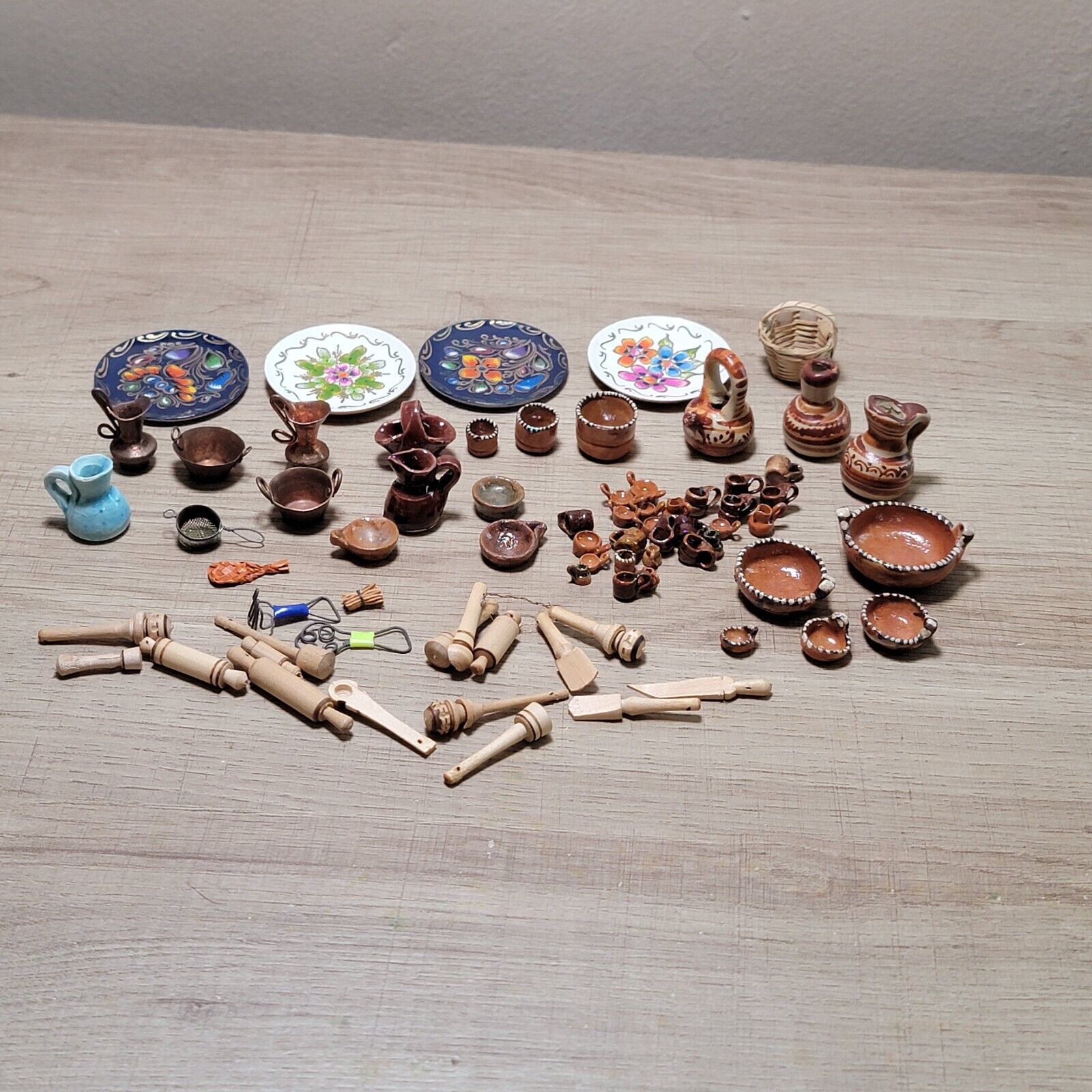 Mixed Lot Vintage Mexican Pottery Miniature Kitchenware Wood/clay/metal