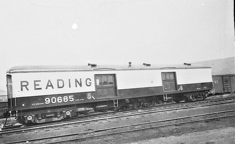 RDG reading railroad 90685 BAMx relief train car Reading, PA mounted negative