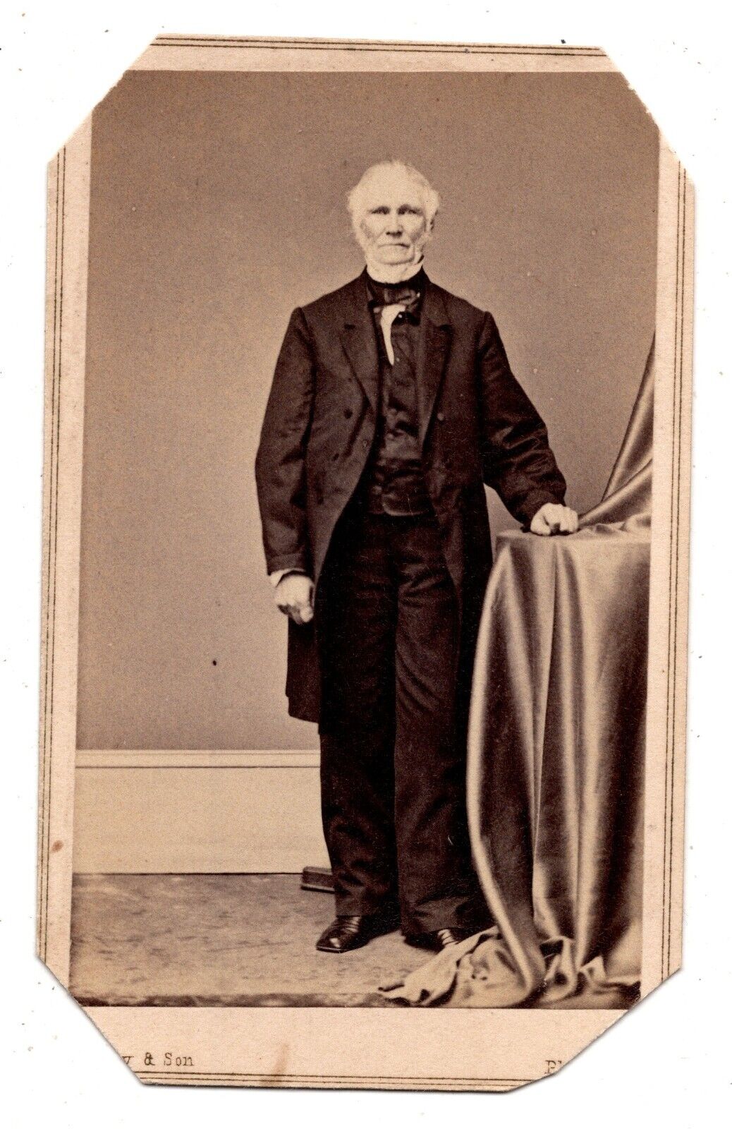 ANTIQUE CDV 1863 GURNEY & SON HANDSOME OLD BEARDED MAN BROADWAY NEW YORK