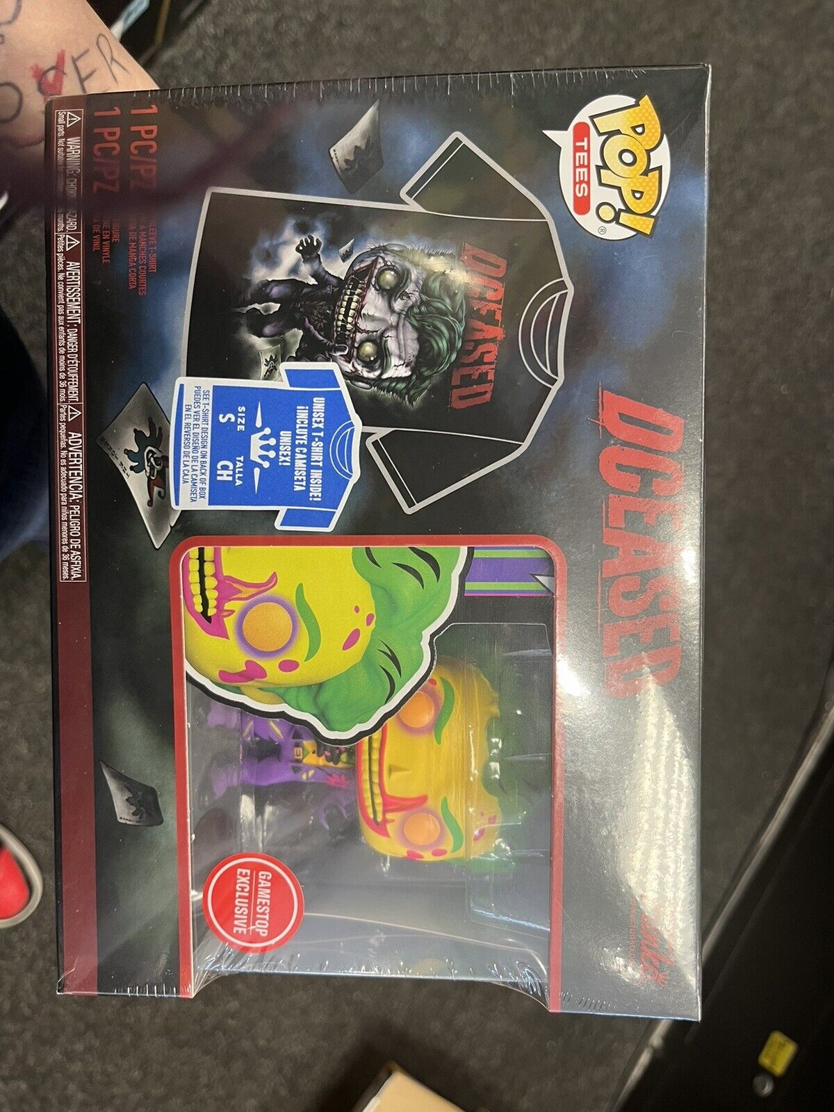 DCeased The Joker 422 Blacklight GameStop Exclusive Funko POP & Tee Size Small
