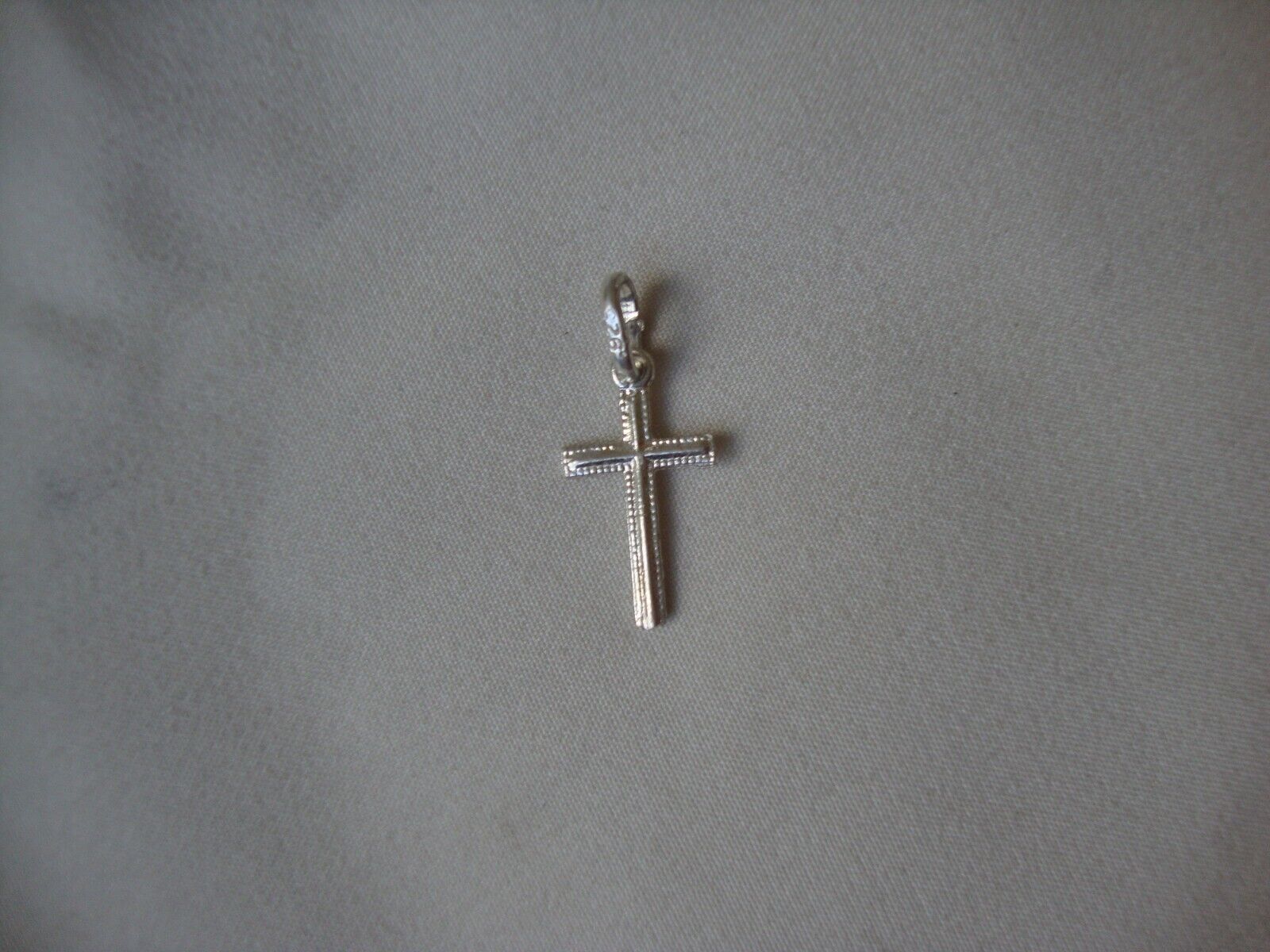 VINTAGE TINY CROSS STERLING SILVER STAMPED 925 CHARM/PENDANT