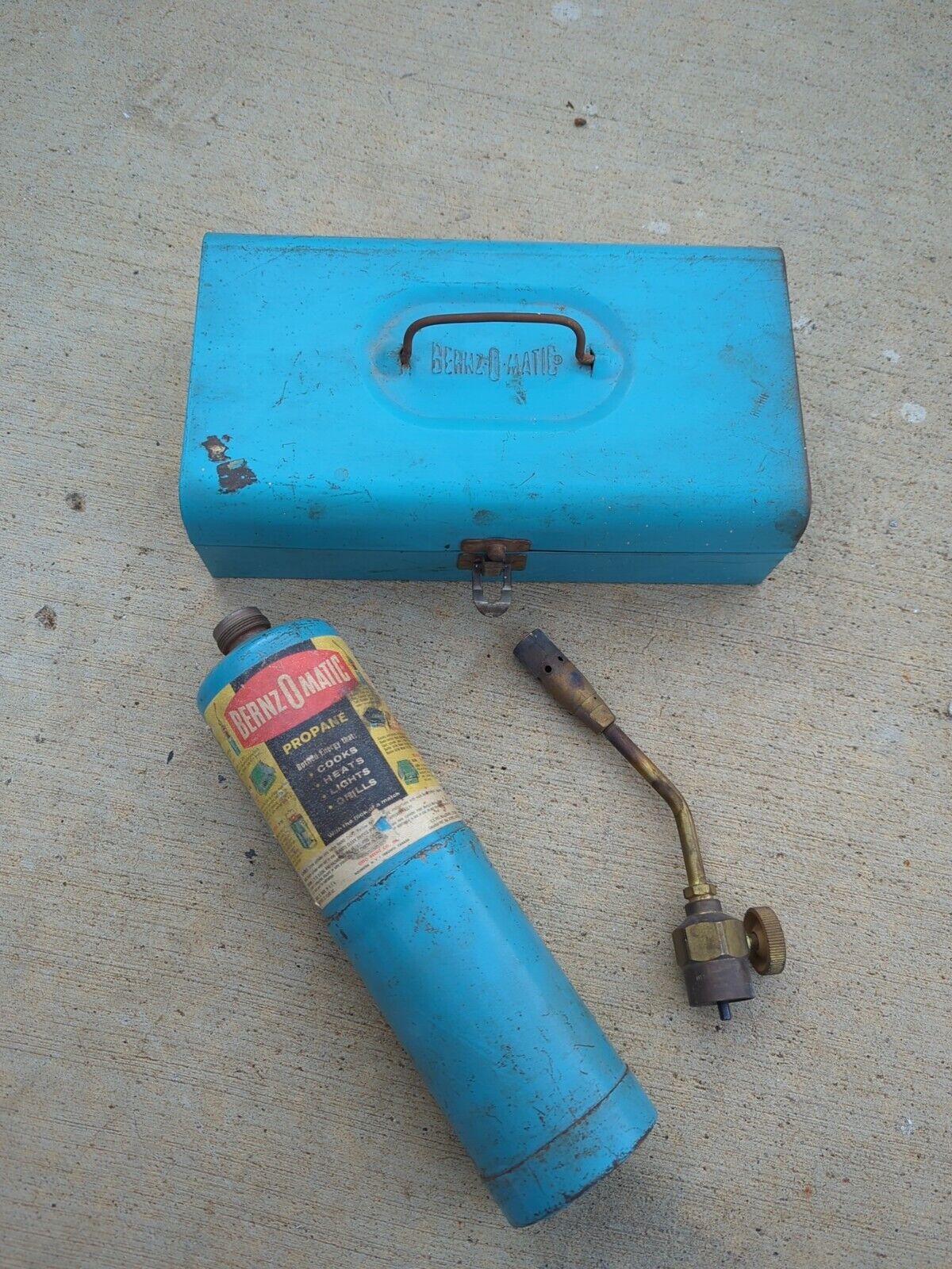 Vintage Bernz-O-Matic Torch With Toolbox And Tip Kit Otto Bernz