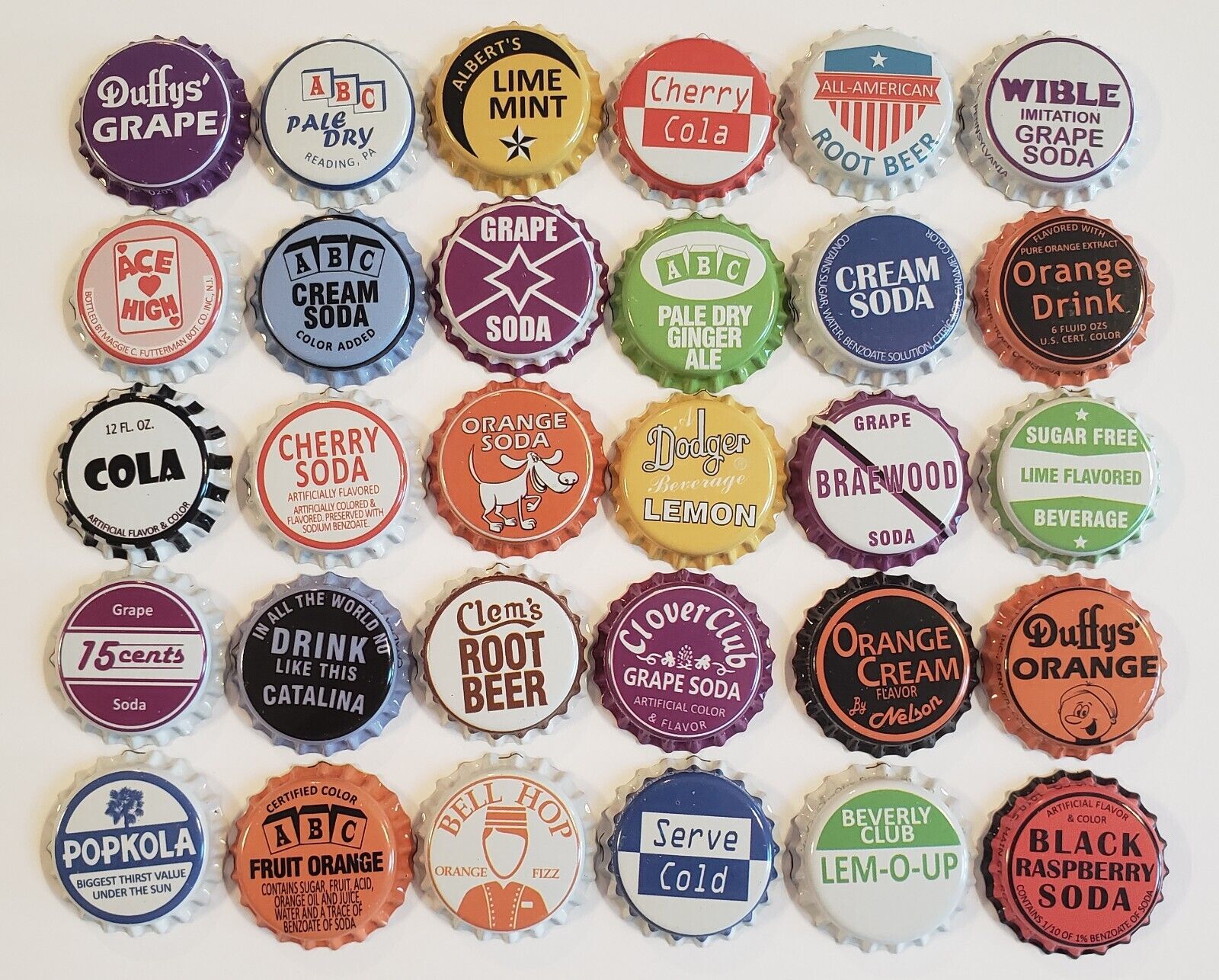 100 Vintage Soda Bottle Caps ((Random Assortment)) Unused, Zero Defects Pop