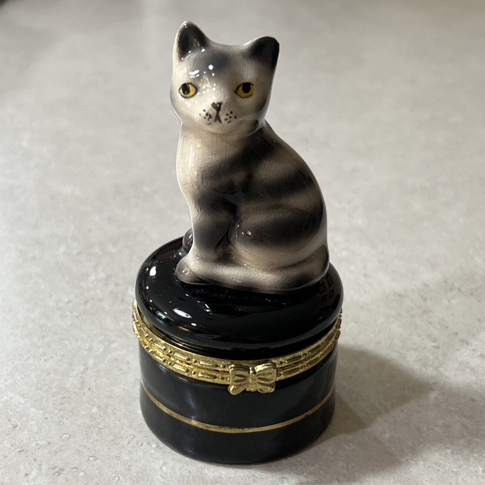 Vintage Cat Porcelain Glazed Jewelry Ring Trinket Storage Box Hinged