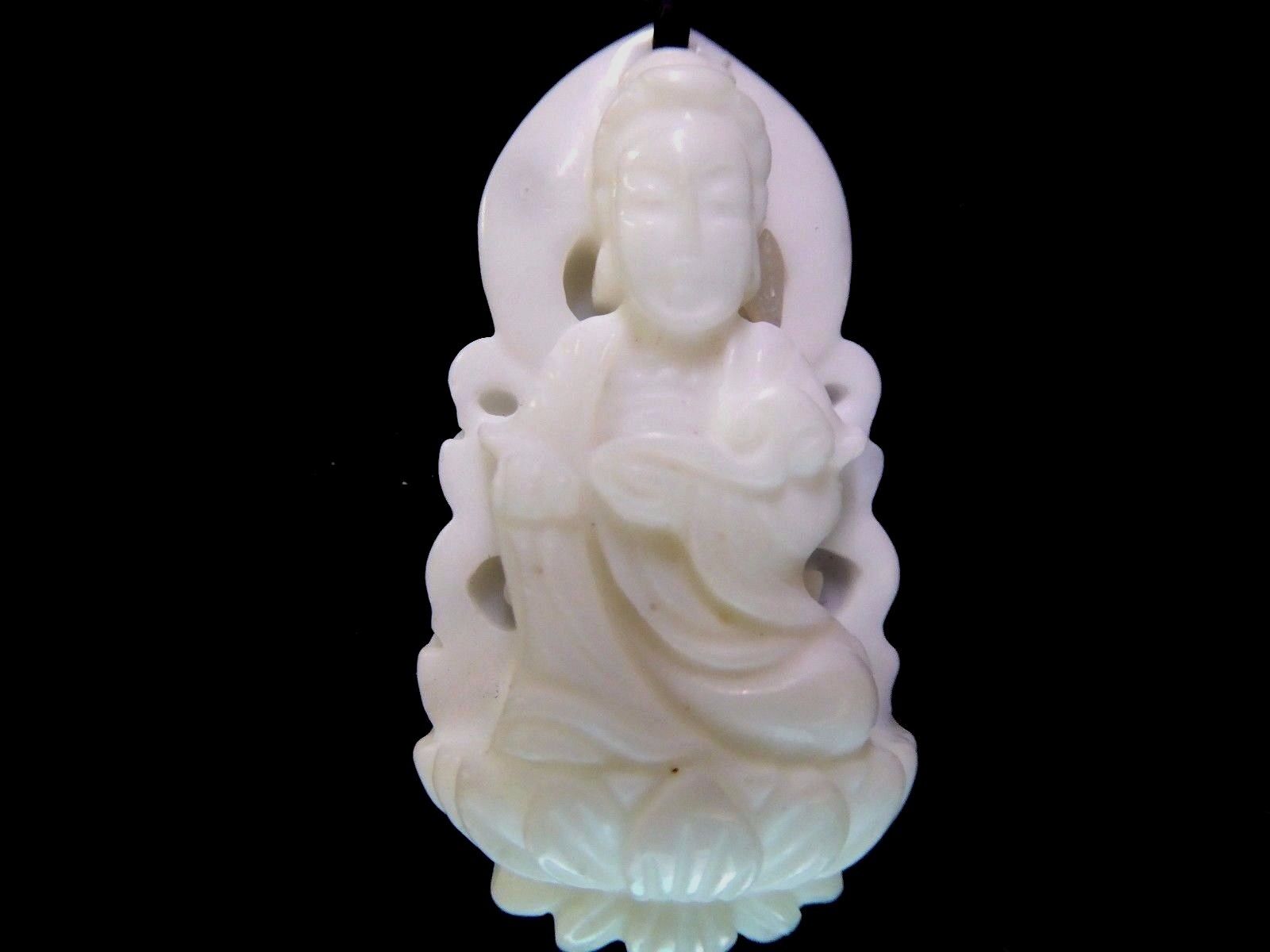 Vintage Natural White Shell Hand Carved Quan Yin Guanyin Buddhist Amulet Pendant