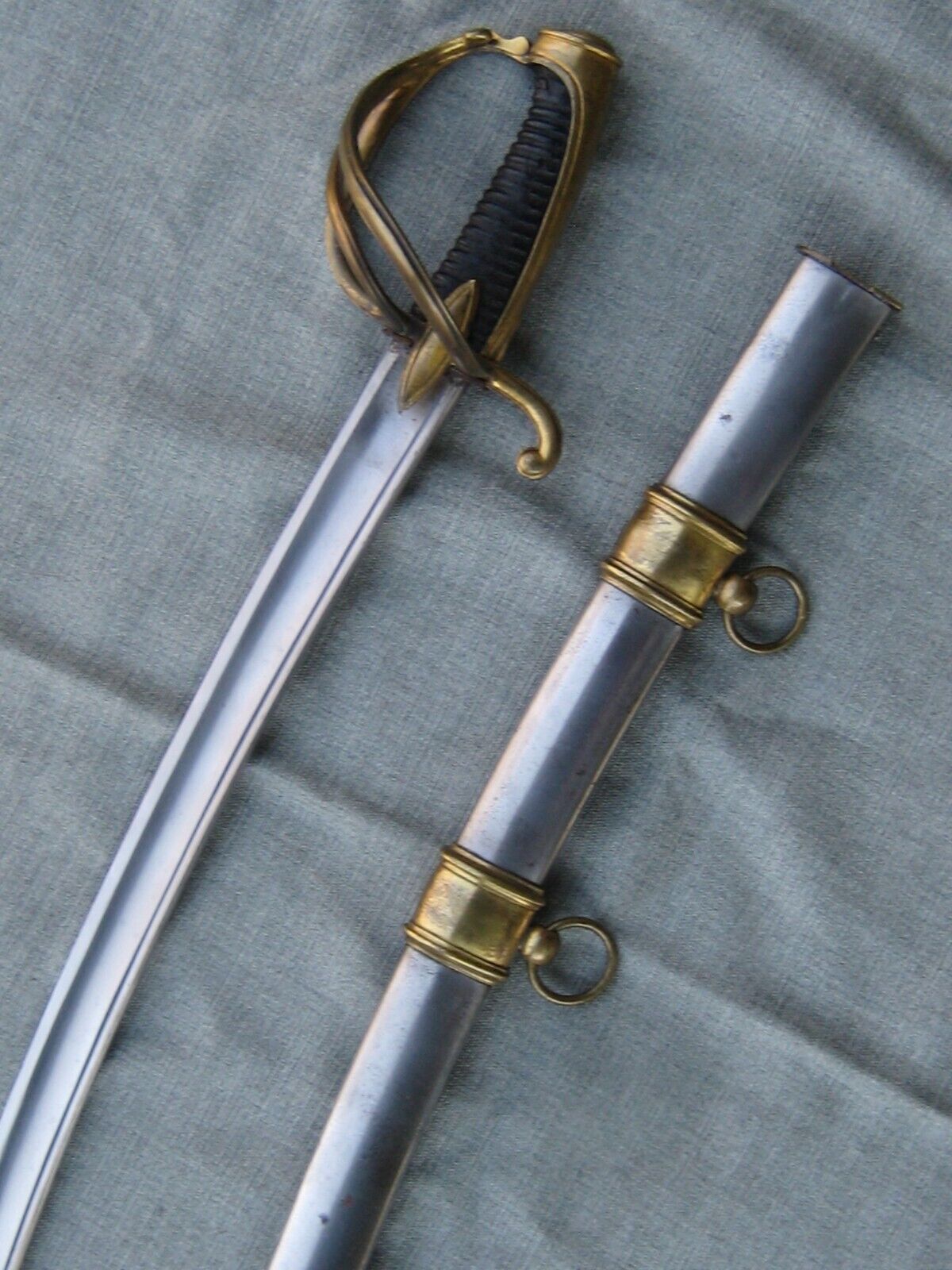 FRENCH OFFICER'S NAPOLEONIC LIGHT CAVALRY SWORD