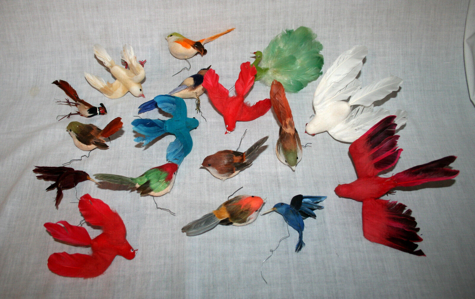 15 Vintage Birds Christmas Tree Ornaments Lot with Wired Feet