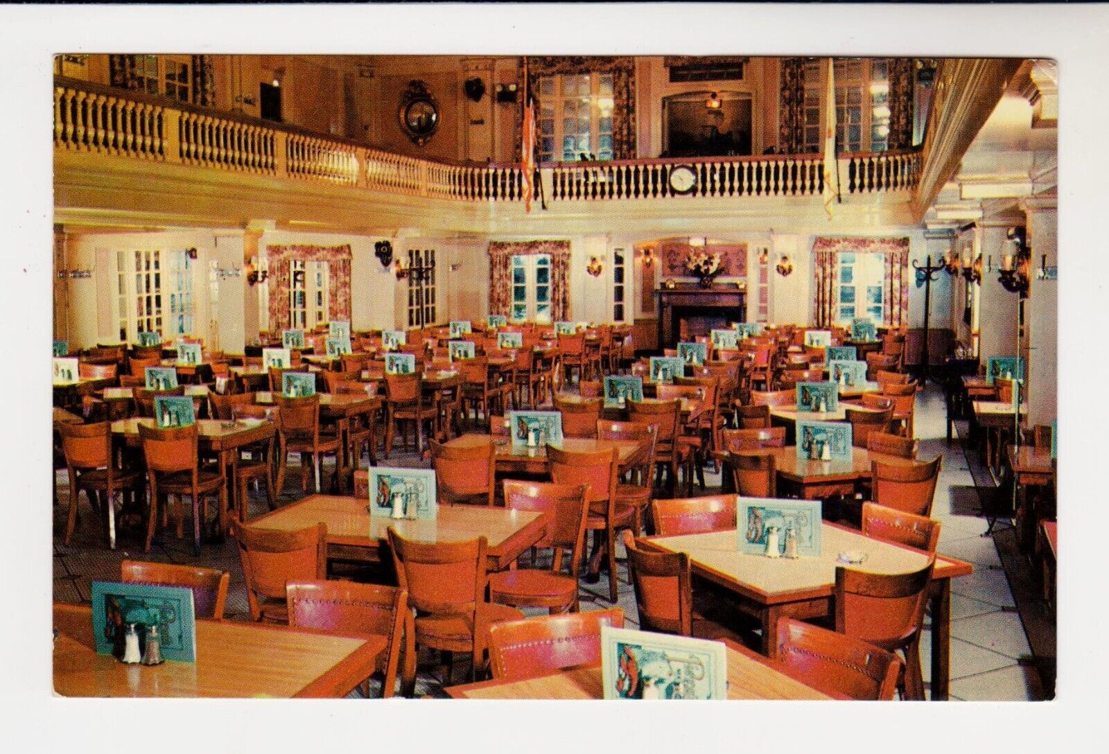 PIERONI’S RESTAURANT and HOTEL, 7 PARK SQUARE, BOSTON, MASS. – 1950s Postcard