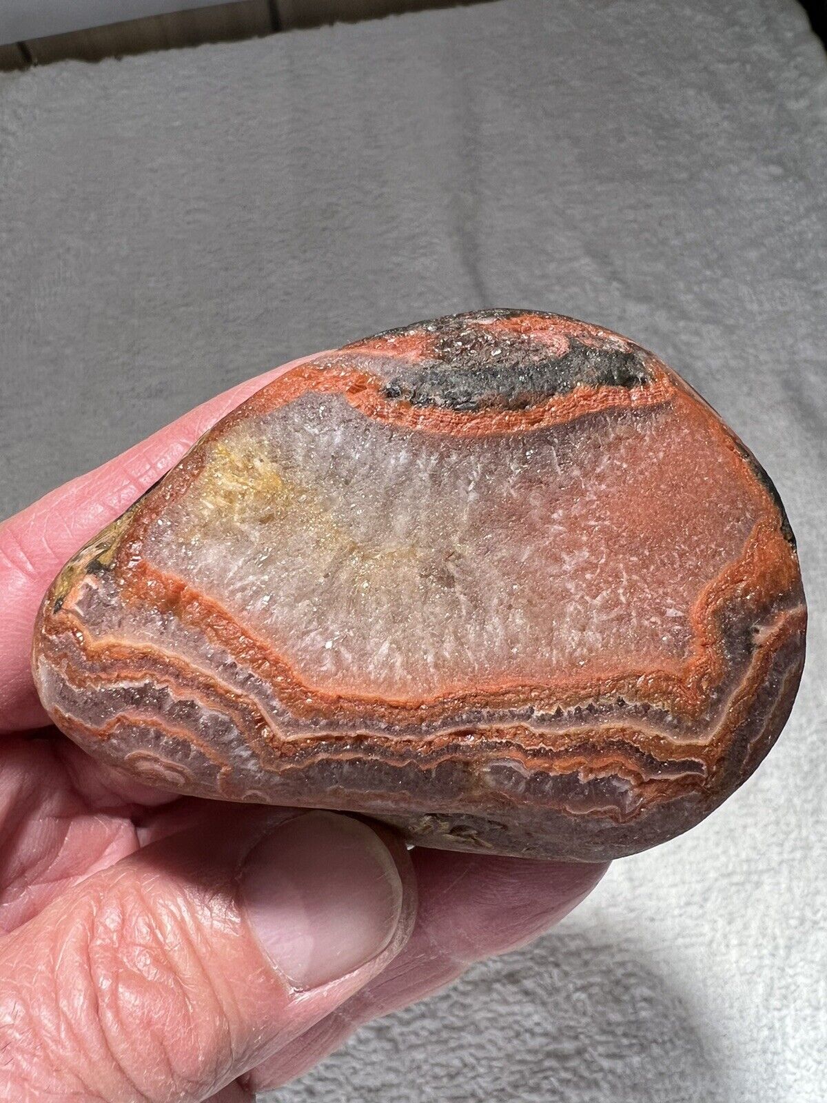 9 oz Water Washed Smooth Lake Superior Agate With Beautiful Floater Bands