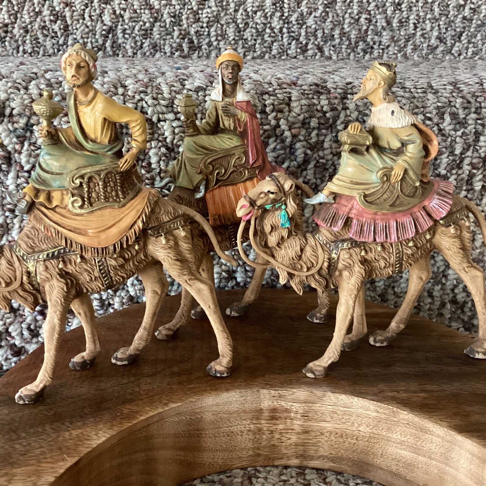 FONTANINI ITALY SET OF 3 KINGS ON CAMELS NATIVITY VILLAGE FIGURES WISEMAN 6 3/4\