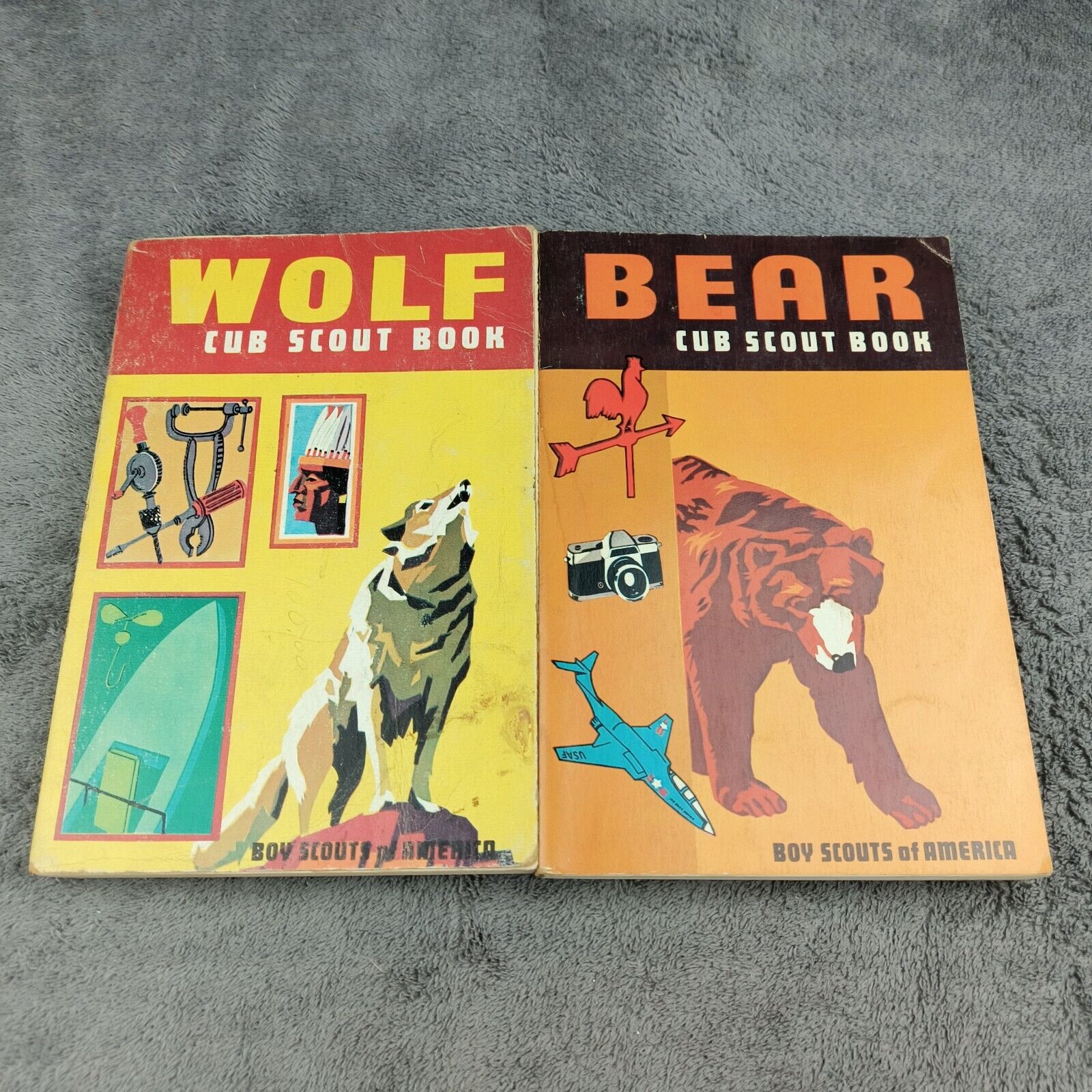 2 Vintage Boy Cub Scout Paperback Books 1967/69 Bear Wolf BSA Field Used 