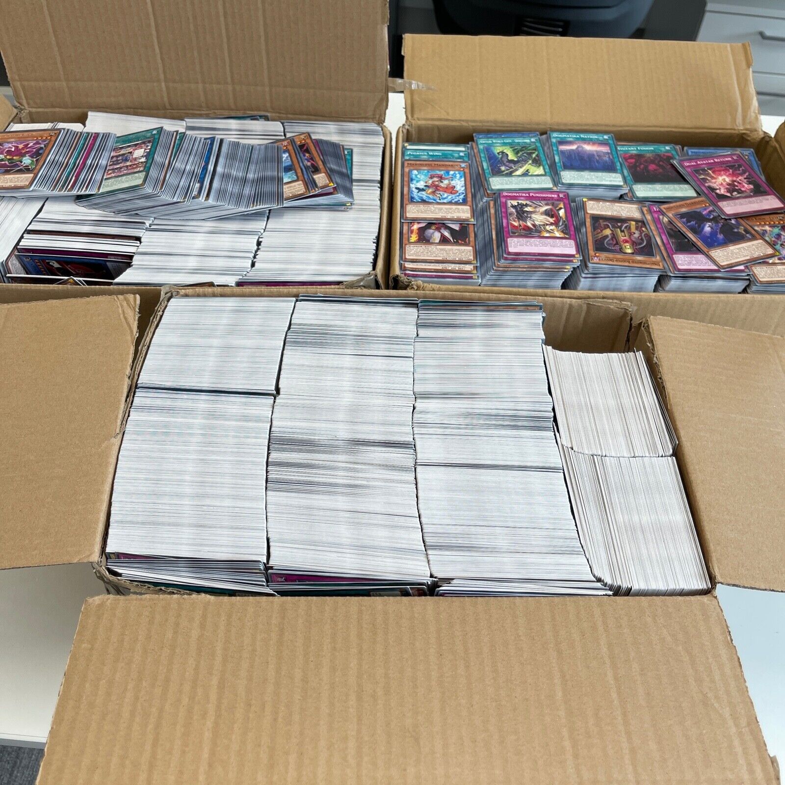 MEGA 500 card Yu-Gi-Oh Bundle JOBLOT Bulk Collection - Super Ultra Rare Holo NM