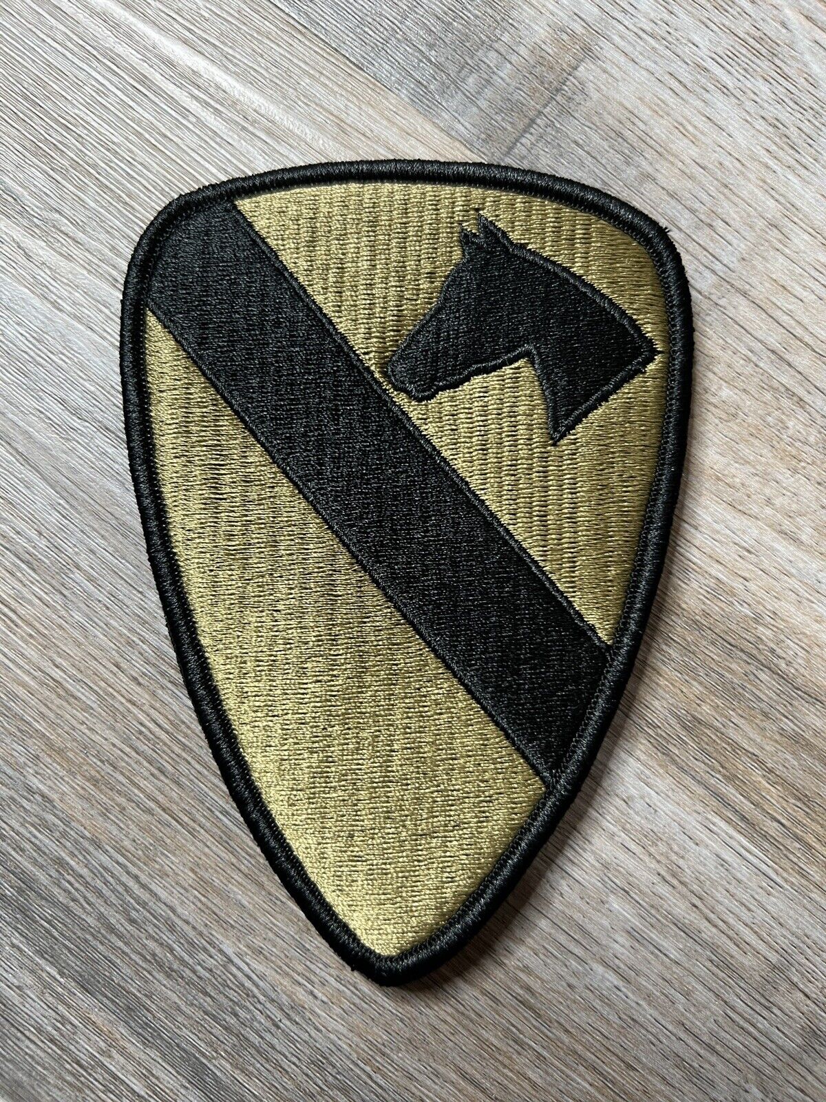 1st Cavalry Division Subdued U.S. Army Shoulder Patch Insignia