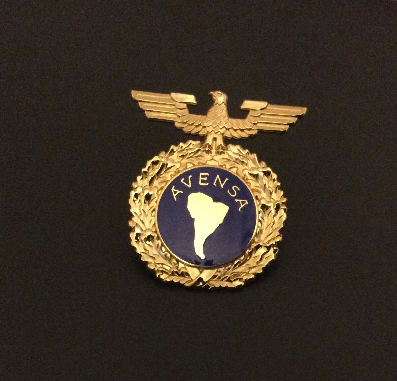 Avensa Pilot Hat Badge brand new from classic 1980’s 