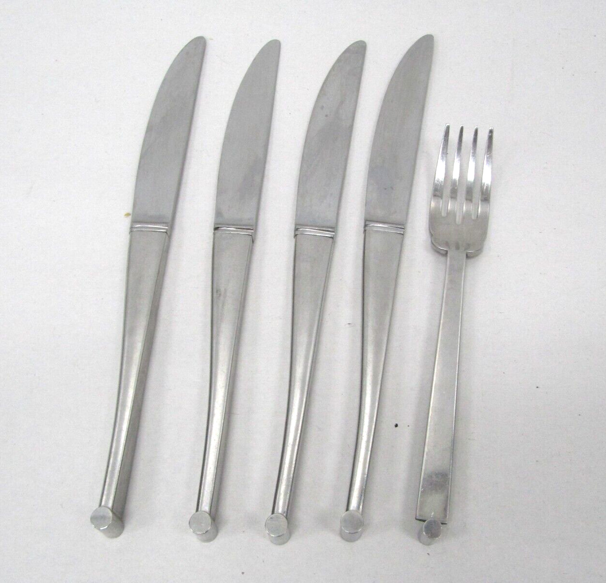 5 Pieces CHRISTOFLE Acier Stainless Integrale 4 Dinner Knives, 1 Salad Fork
