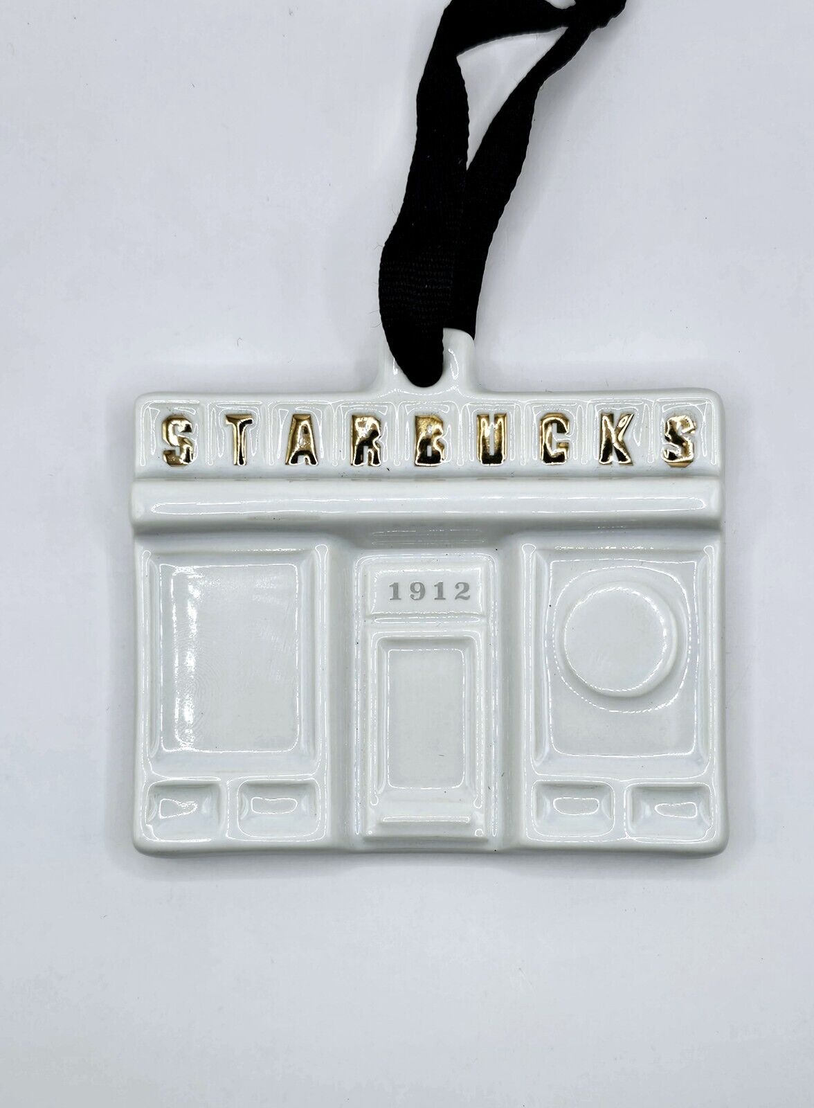 Collectible 2014 Starbucks Coffee Store Front Holiday Ornament Super Rare