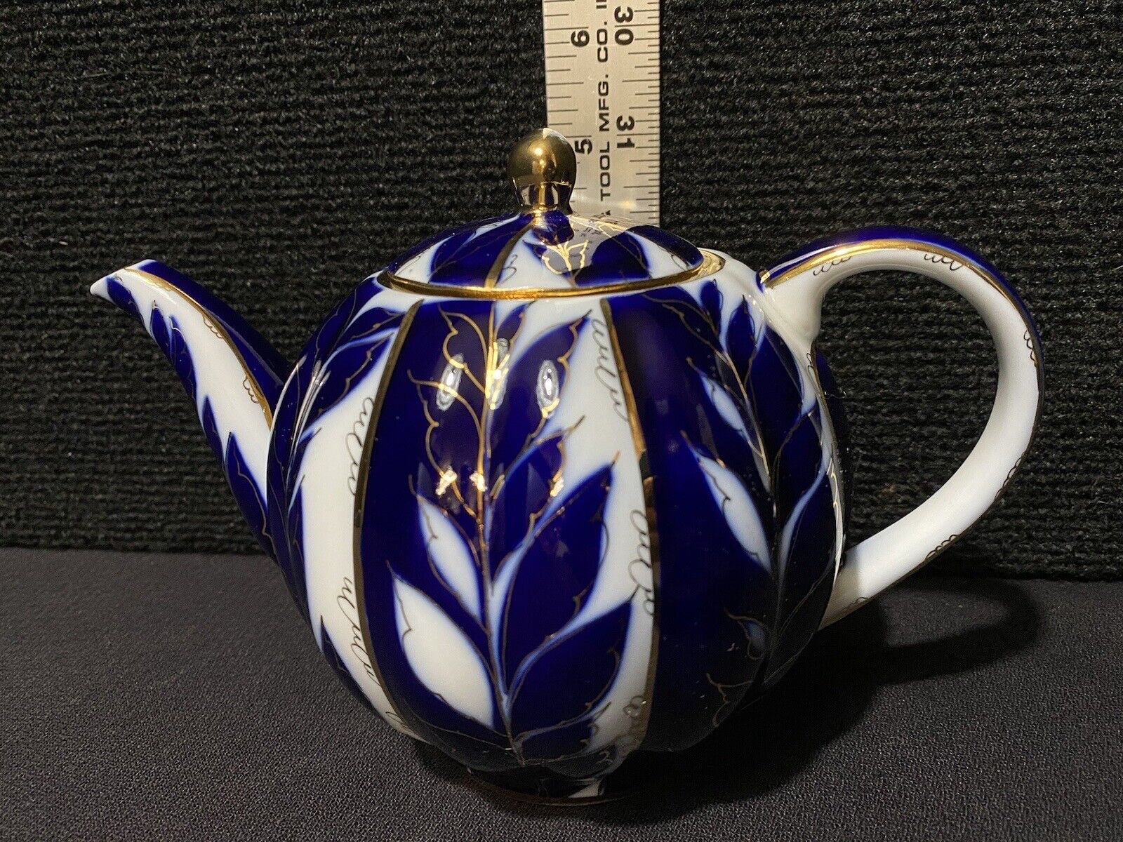 Lomonosov Imperial Porcelain Teapot Tulip Winter Night White Blue Leafs 1C 17 1