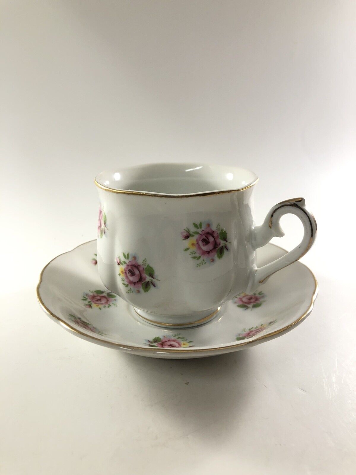 Japanese Fine Porcelain FTD Extra Touch Collectors ROYAL ROSE Tea Cup and Saucer