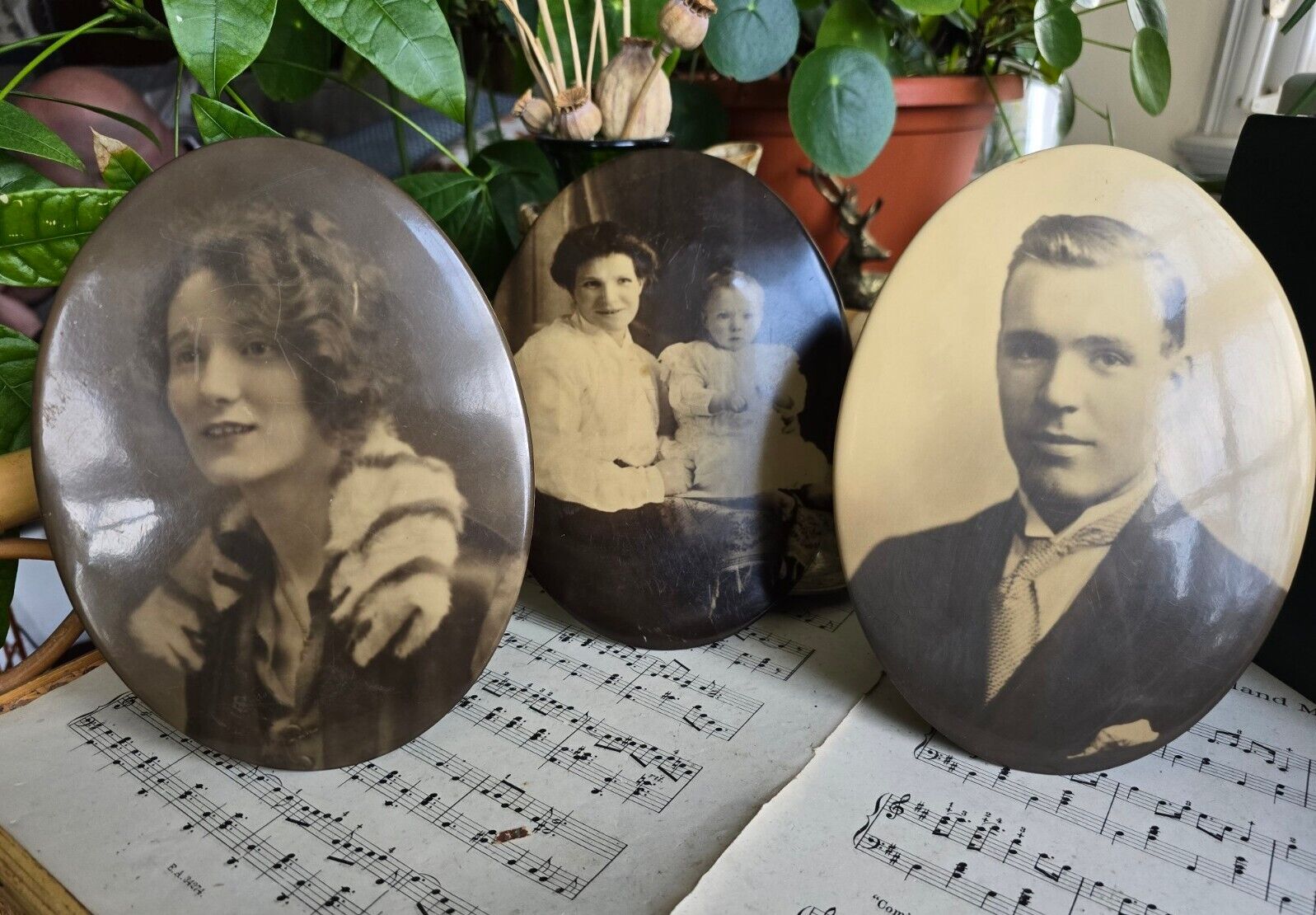 Antique 1925 Celluloid/ Brass 3 X Picture/Photo Real Family Portraits Sepia RARE