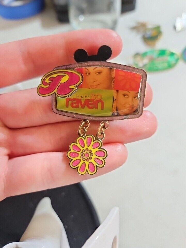 Disney Channel That's So Raven 2008 Flower Dangle Pin