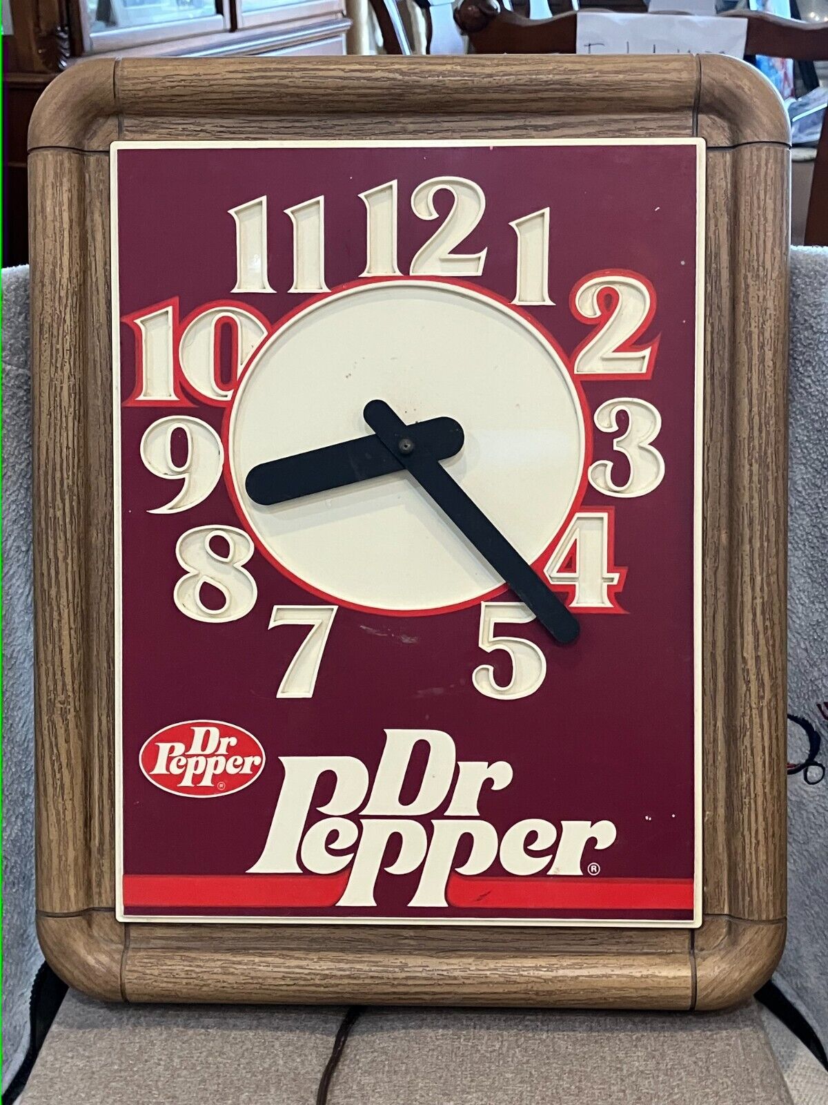 Working Vintage 1980s Dr Pepper Wall Clock Wood Grain Plastic Howard Company