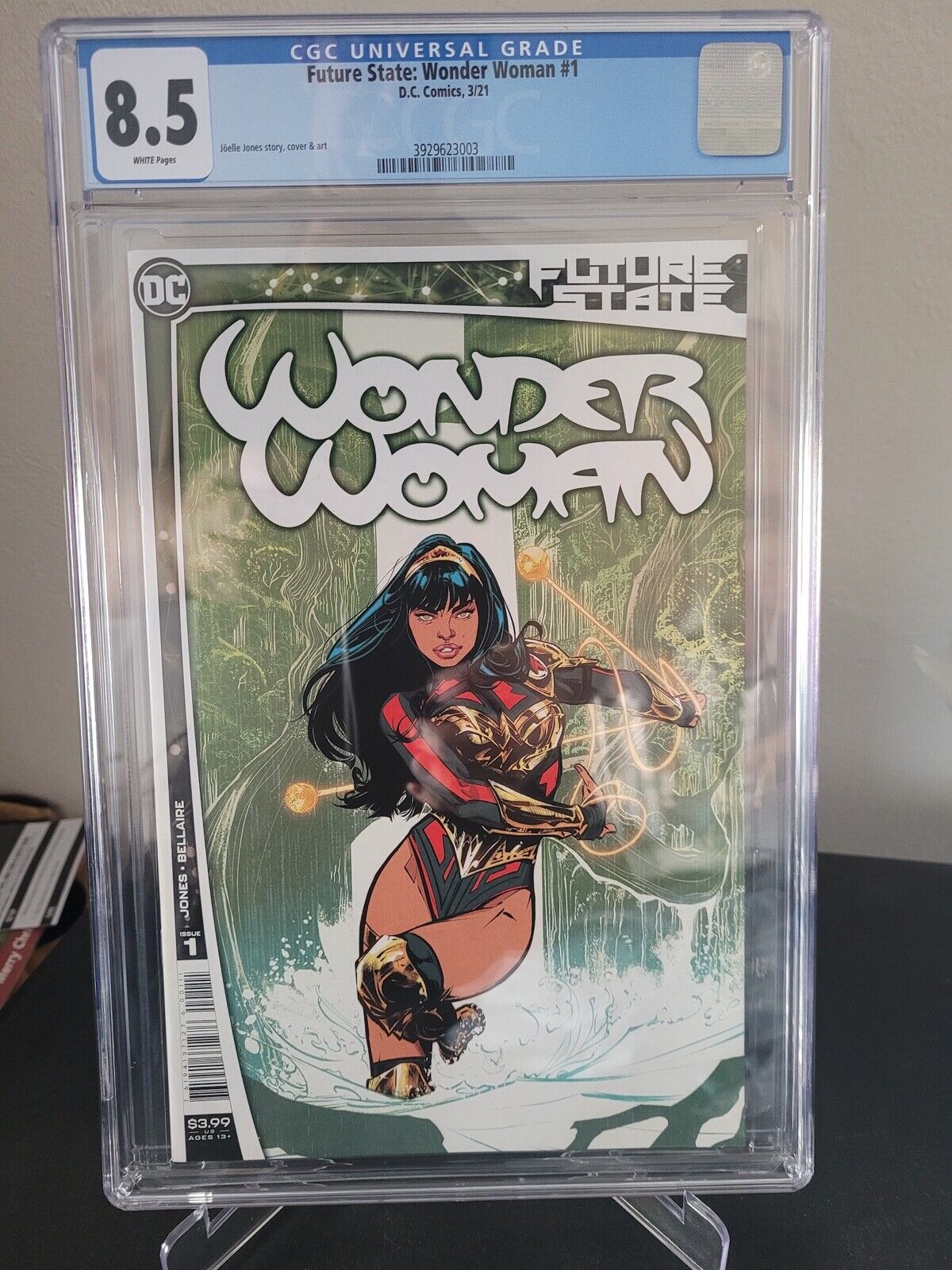 FUTURE STATE WONDER WOMAN #1 CGC 8.5 GRADED 1ST FULL APPEARANCE OF YARA FLOR