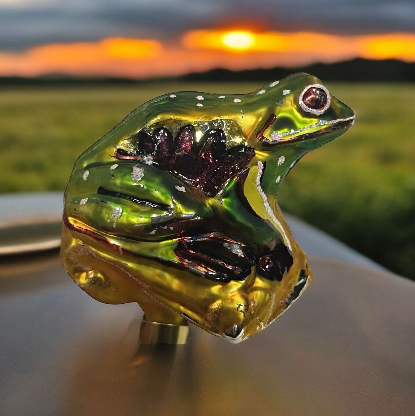 Vintage blown Glass Frog On Lily Pad Clip On ornament 3.5” Amphibian Groovy Frog