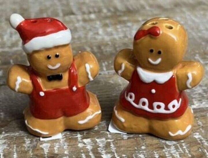 Gingerbread Boy & Girl Christmas Small Salt Pepper Shakers From Cracker Barrel 