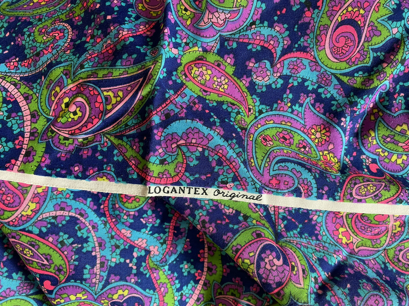 Vtg 60s Hippie Fabric Logantex Original Brilliant Psychedelic Paisley 2.5 Yards