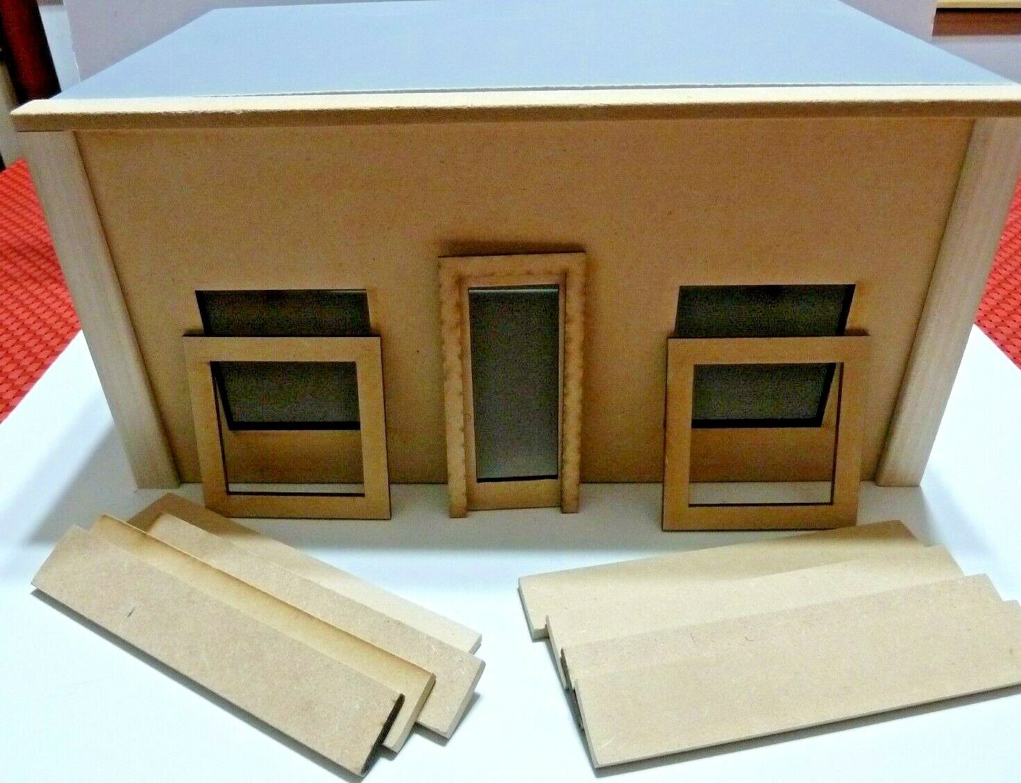 New-Vintage-Style Model Used car Dealership  Diorama 1/64 scale