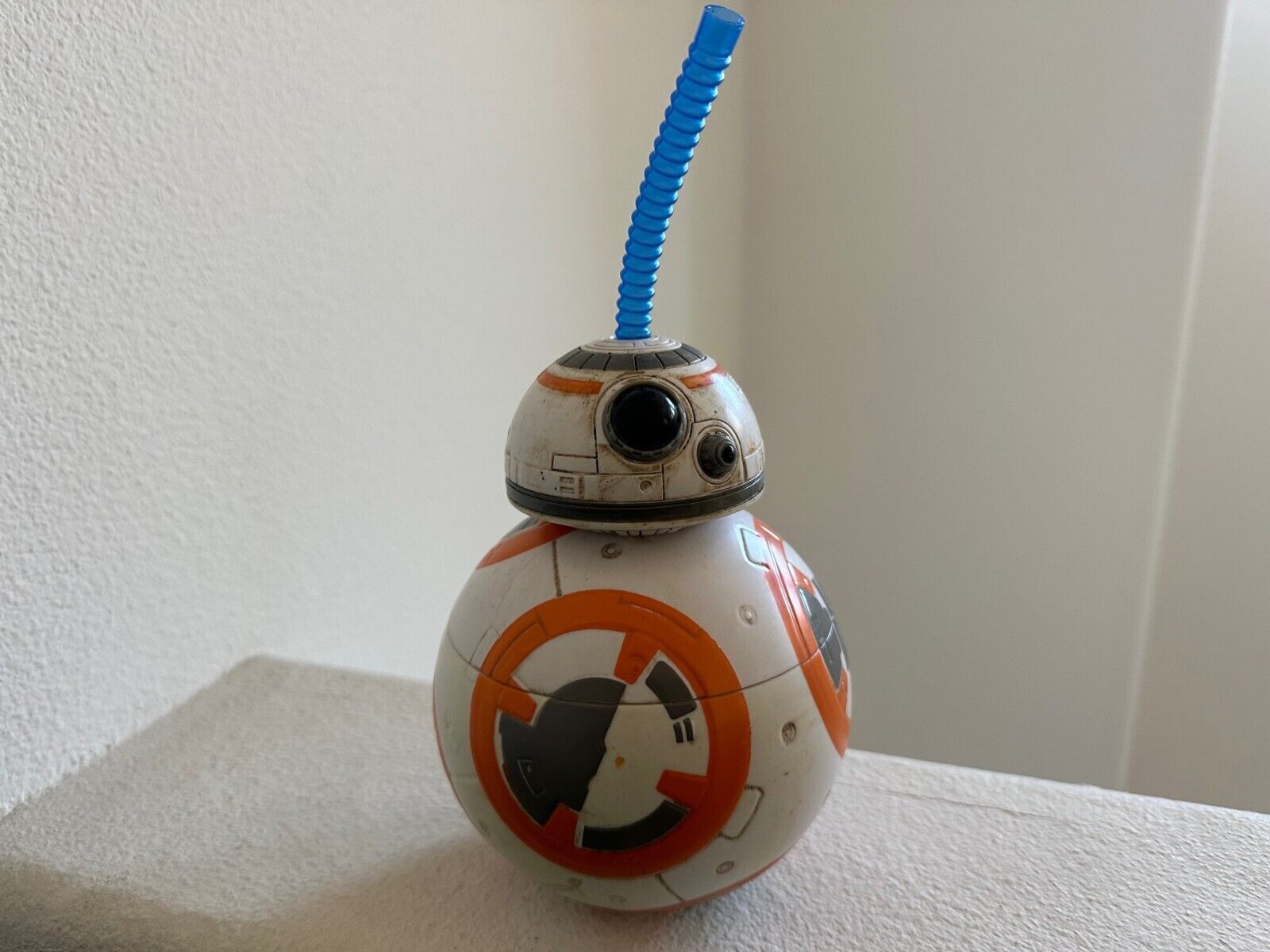 Official Disneyland - BB-8 Collectible Sipper