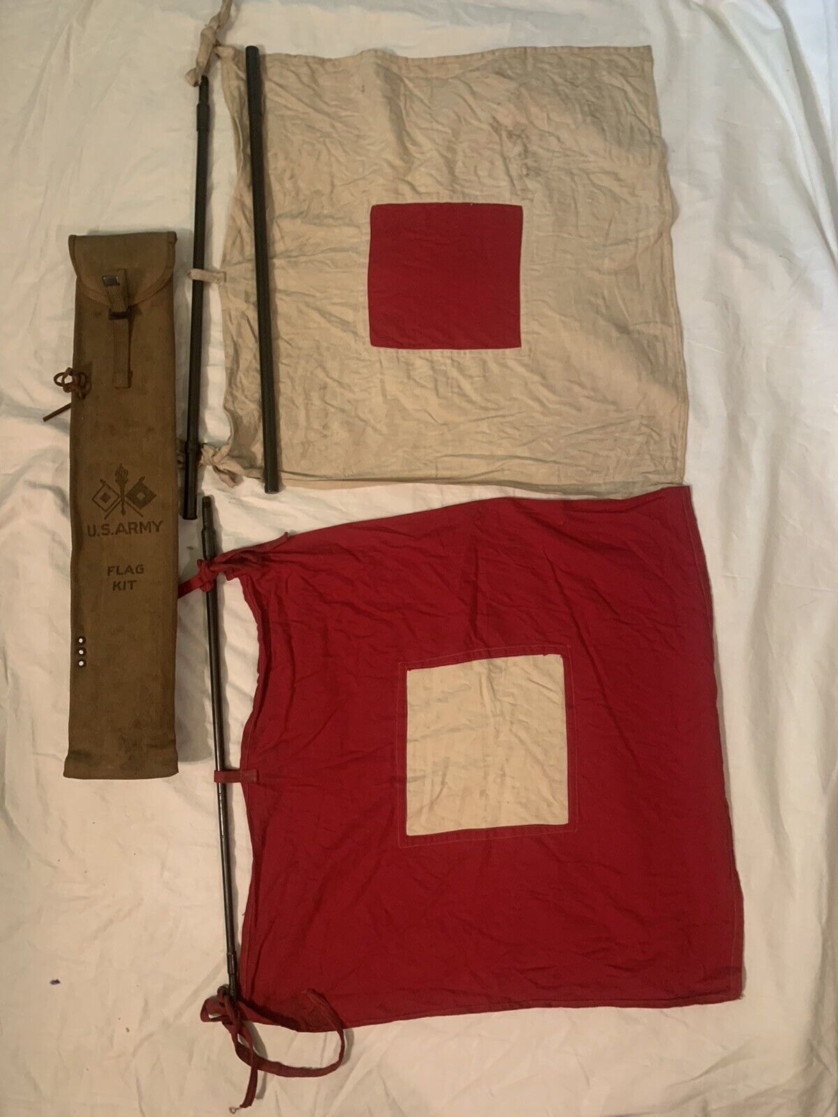WW1 US Signal Corps 2 Wig Wag Flags & Metal Poles Canvas Bag 1918