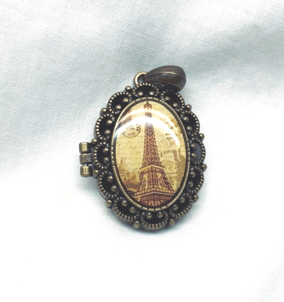 Vintage Brown Metal Eiffel Tower Paris France Locket
