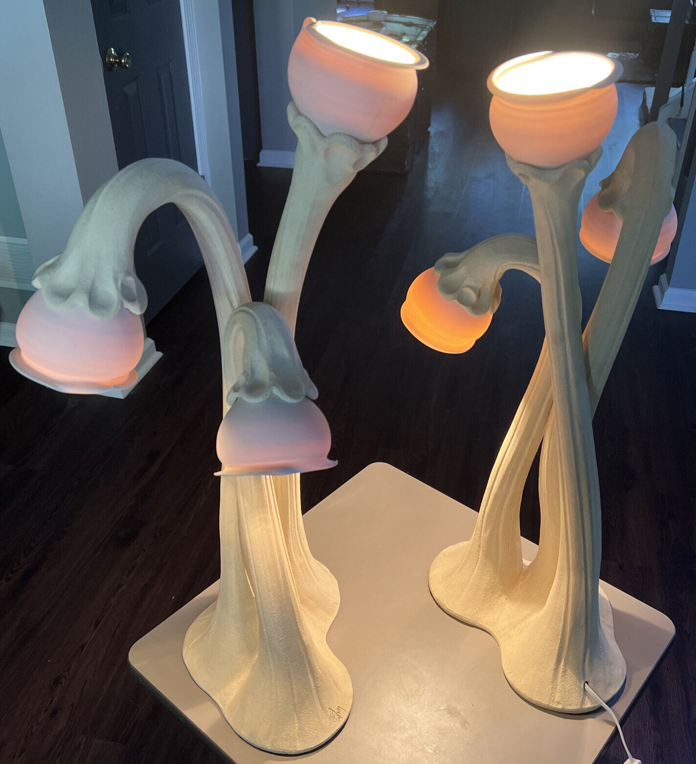 Pair of Monumental Hollywood Regency Doug Blum Sculptural Calla Lilly Lamps 26\