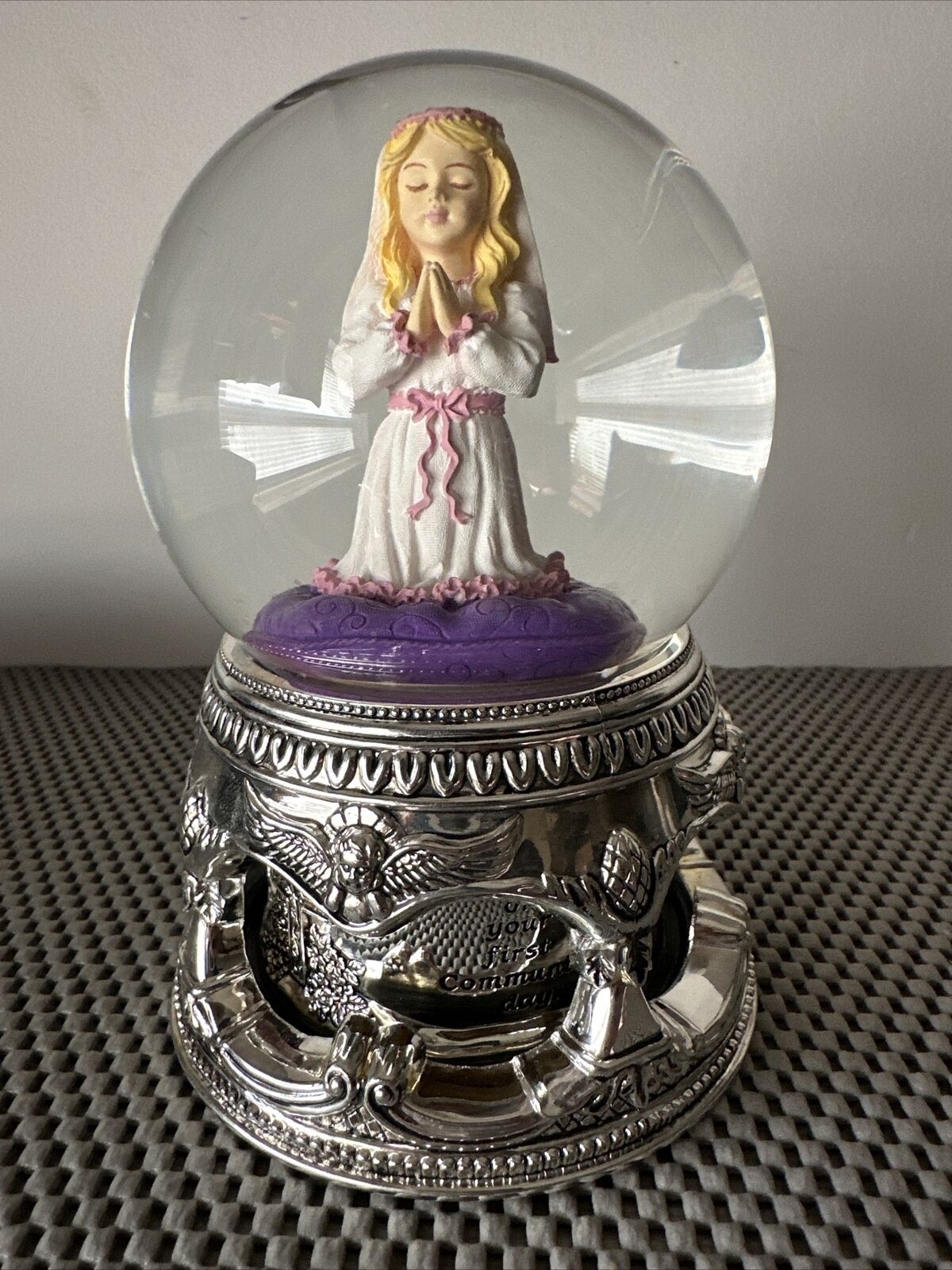 Wallace Silver Collectible Girl First Communion Music Snow Globe Jesus Loves Me