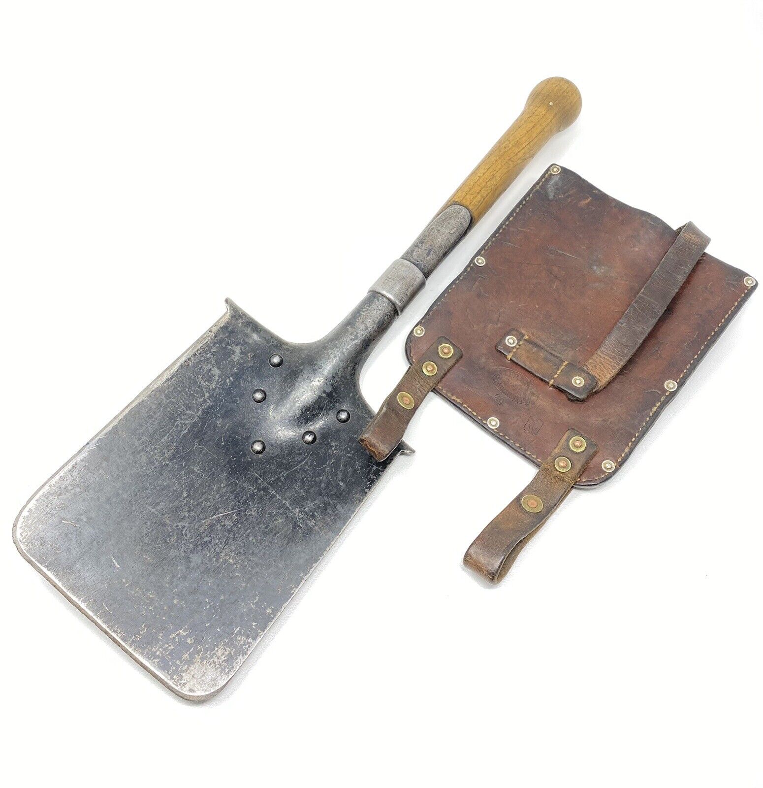 WW2 Swiss Army Military Short Trenching Shovel W/ Original Leather Sheath 1939