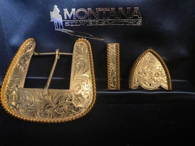 Montana Silversmiths Western Cowboy 3 piece buckle set 1 1/2\